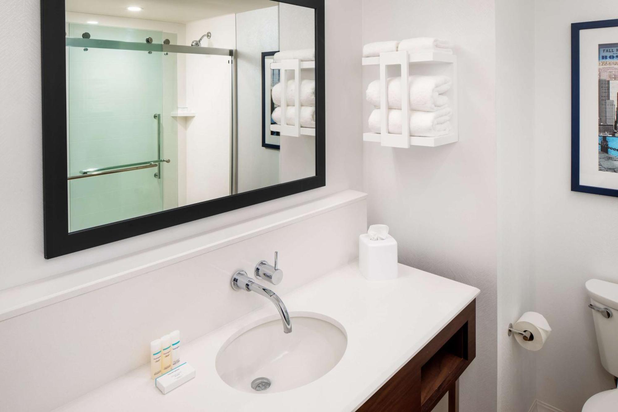 Hampton Inn Boston Seaport District エクステリア 写真