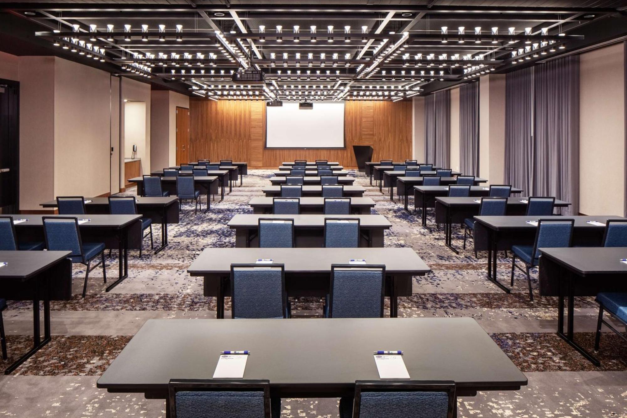 Hampton Inn Boston Seaport District エクステリア 写真